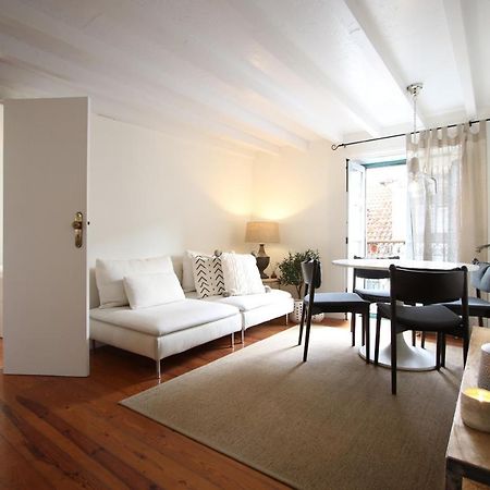 Apartamento Chic Urban Retreat At Downtown With Balcony & Views Lisboa Exterior foto