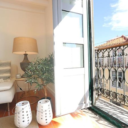 Apartamento Chic Urban Retreat At Downtown With Balcony & Views Lisboa Exterior foto