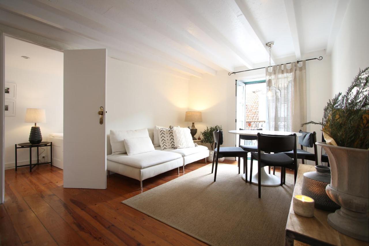 Apartamento Chic Urban Retreat At Downtown With Balcony & Views Lisboa Exterior foto