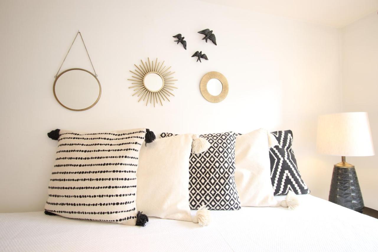 Apartamento Chic Urban Retreat At Downtown With Balcony & Views Lisboa Exterior foto