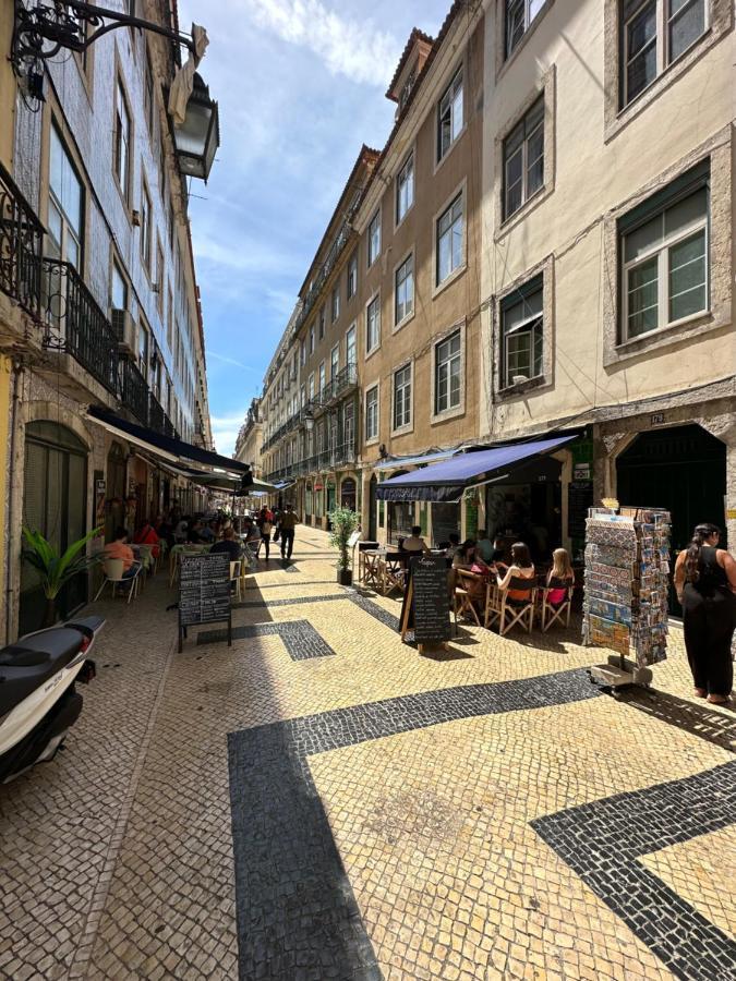 Apartamento Chic Urban Retreat At Downtown With Balcony & Views Lisboa Exterior foto