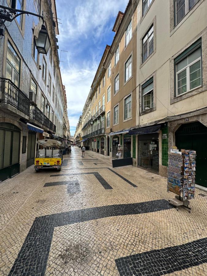 Apartamento Chic Urban Retreat At Downtown With Balcony & Views Lisboa Exterior foto