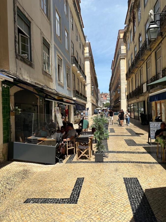Apartamento Chic Urban Retreat At Downtown With Balcony & Views Lisboa Exterior foto